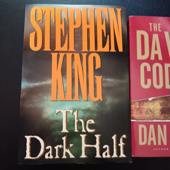 TWO PAPERBACK NOVELS: THE DARK HALF and THE DA VINCI CODE - Picture 3 of 7